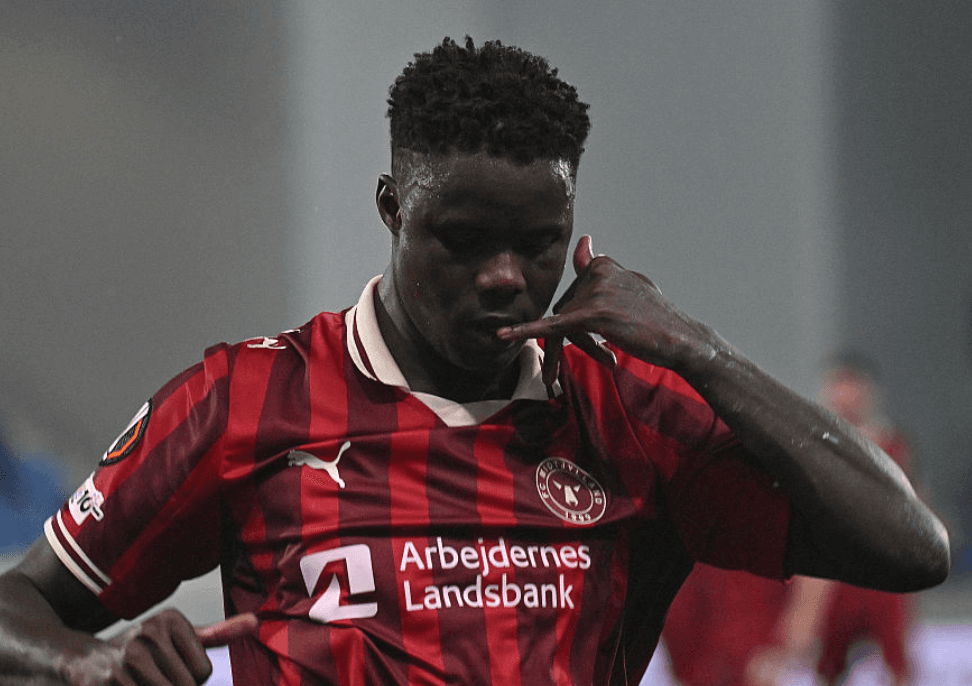 Newcastle United have agreed to sign forward Franklin Du for £21million.