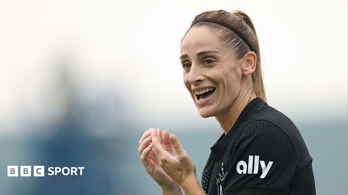 Ester Gonzalez: Gay World Cup star in Saudi Arabia's club