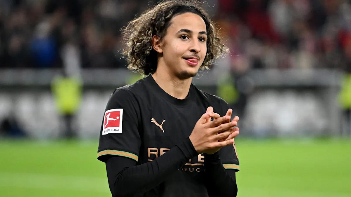 Wael Mohya faces controversial goal celebration from Stuttgart fans